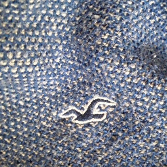Holister Sweater - Picture 3 of 4